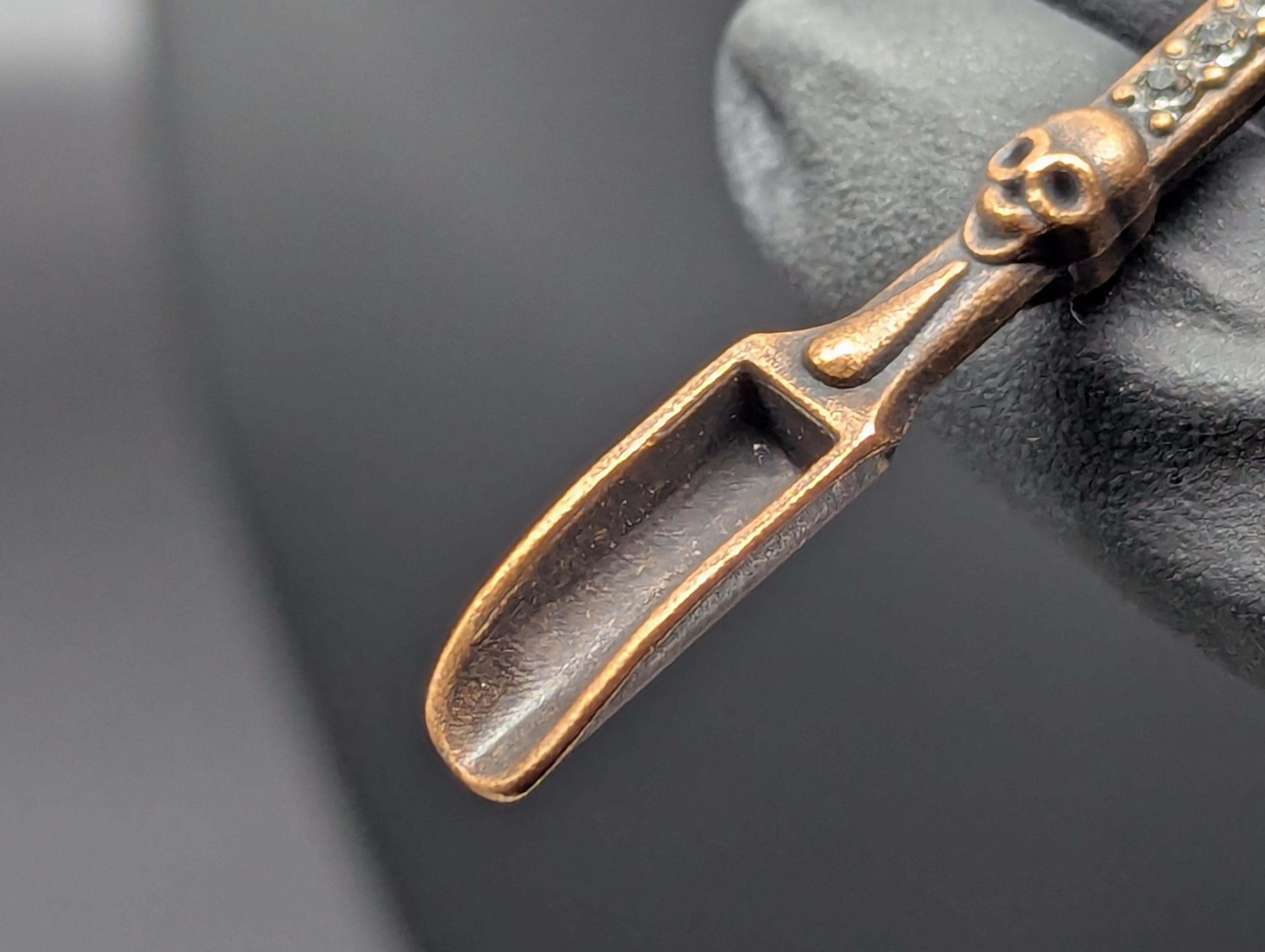 Bronze Bling Skull Magic Spell Ash Ritual Spoon Keyring
