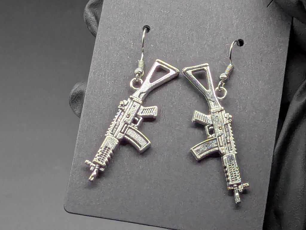Rifle Style Silver Finish Dangling Earring Set