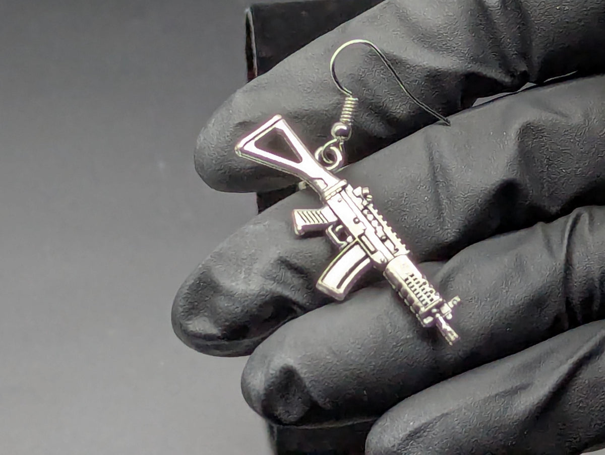 Rifle Style Silver Finish Dangling Earring Set