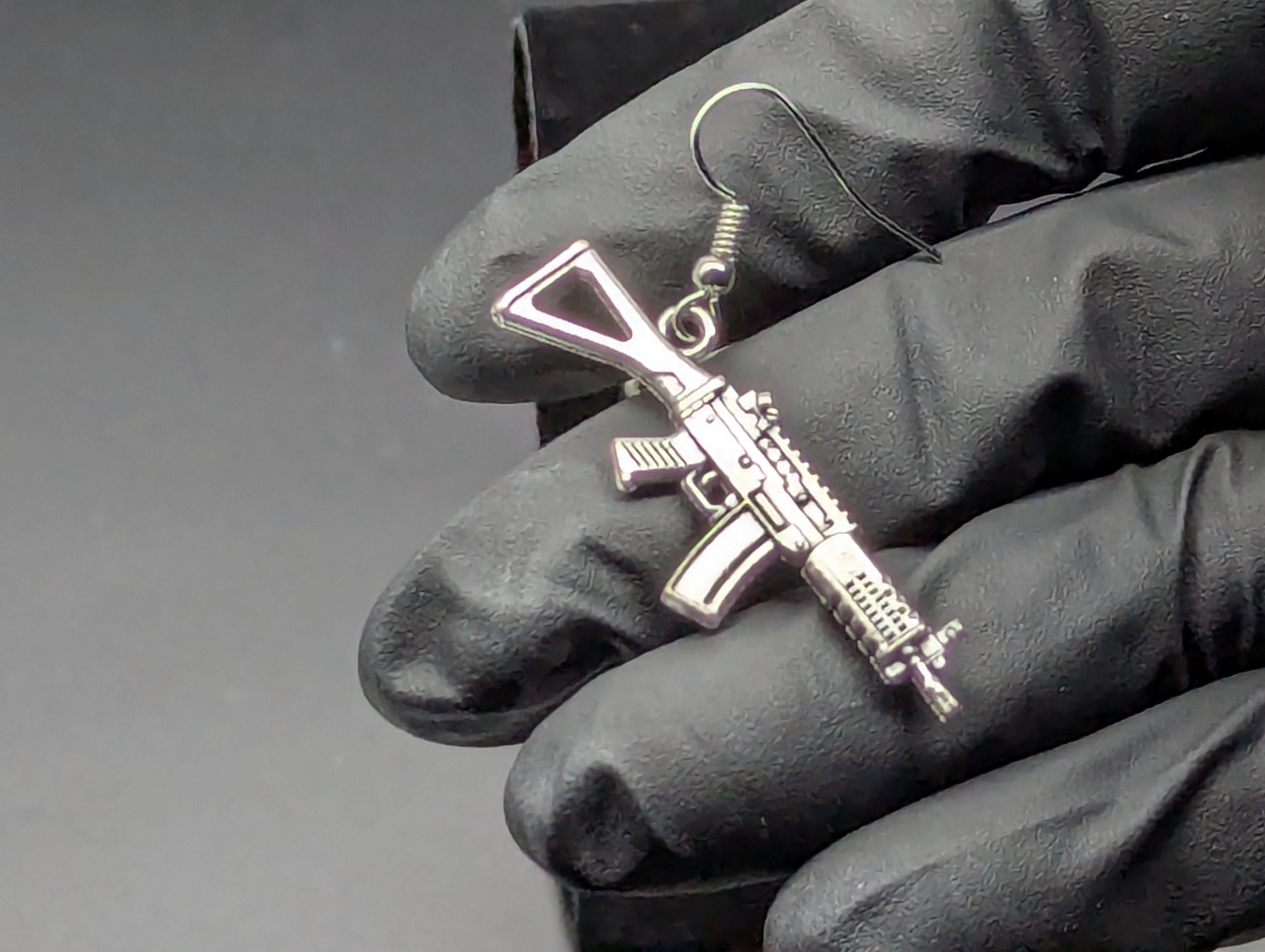 Rifle Style Silver Finish Dangling Earring Set
